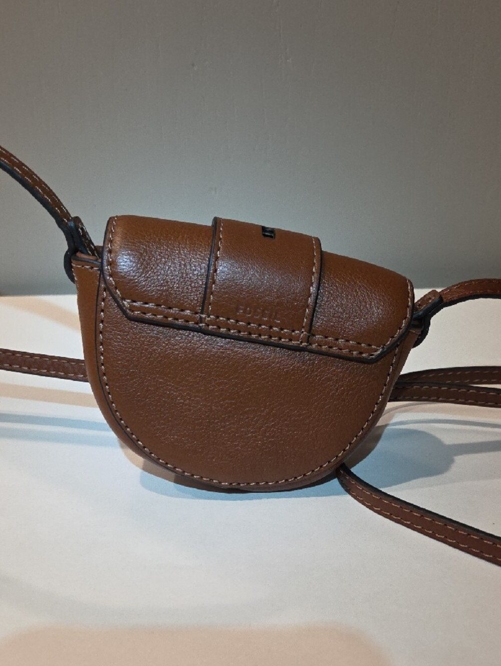 Fossil Brown Leather Crossbody Mini Bag Magnetic Closure - Picture 4 of 6